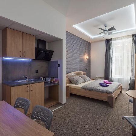 קרקוב 70S Hostel מראה חיצוני תמונה