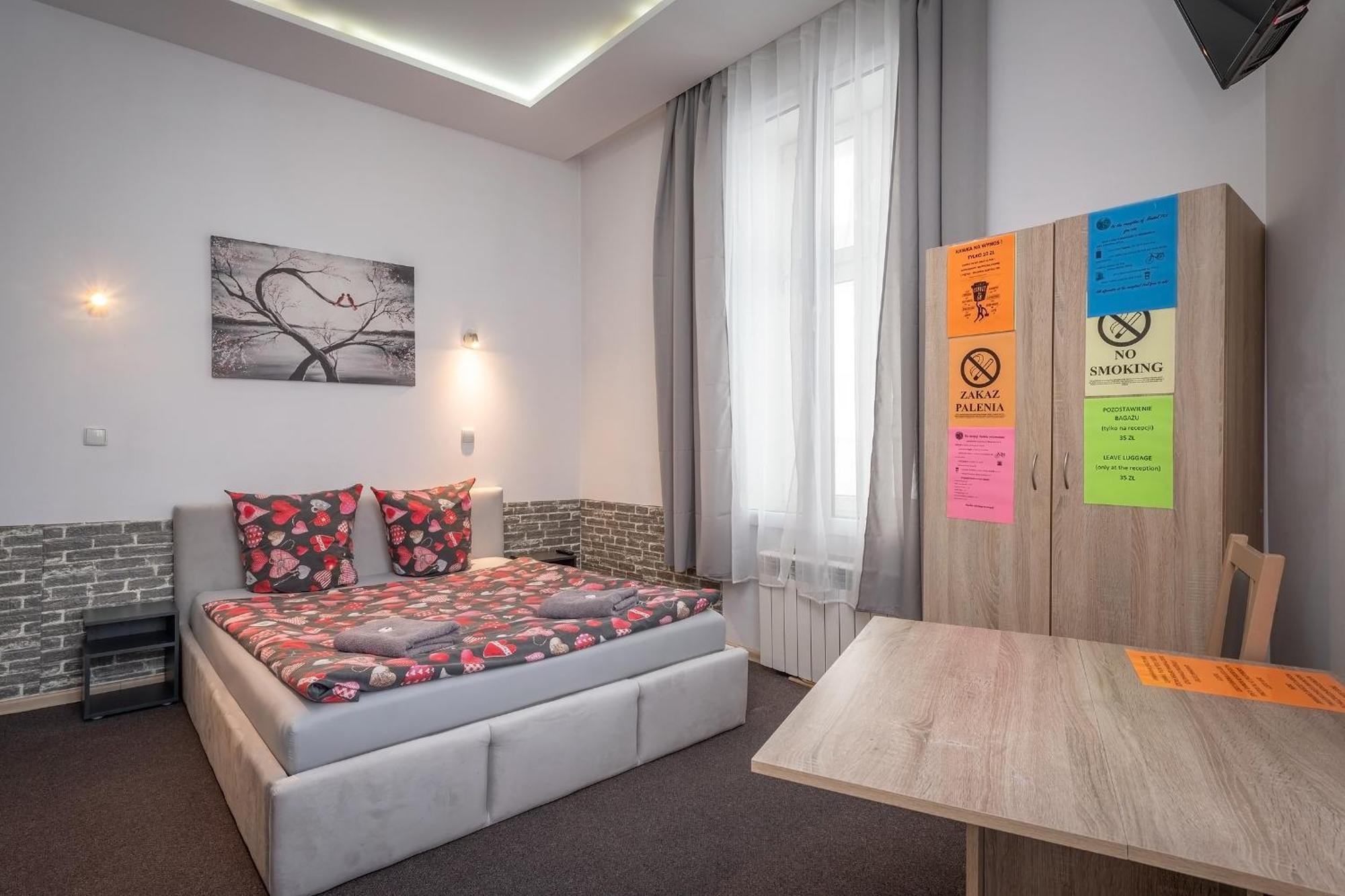 קרקוב 70S Hostel מראה חיצוני תמונה