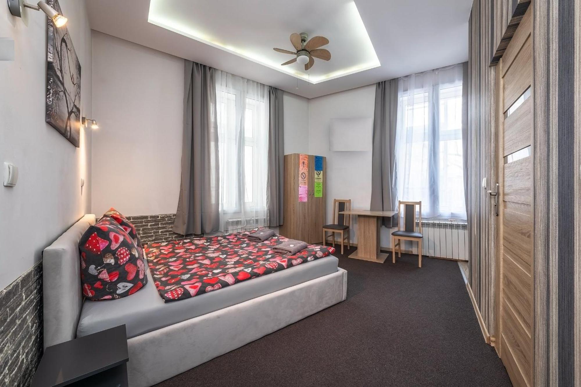 קרקוב 70S Hostel מראה חיצוני תמונה