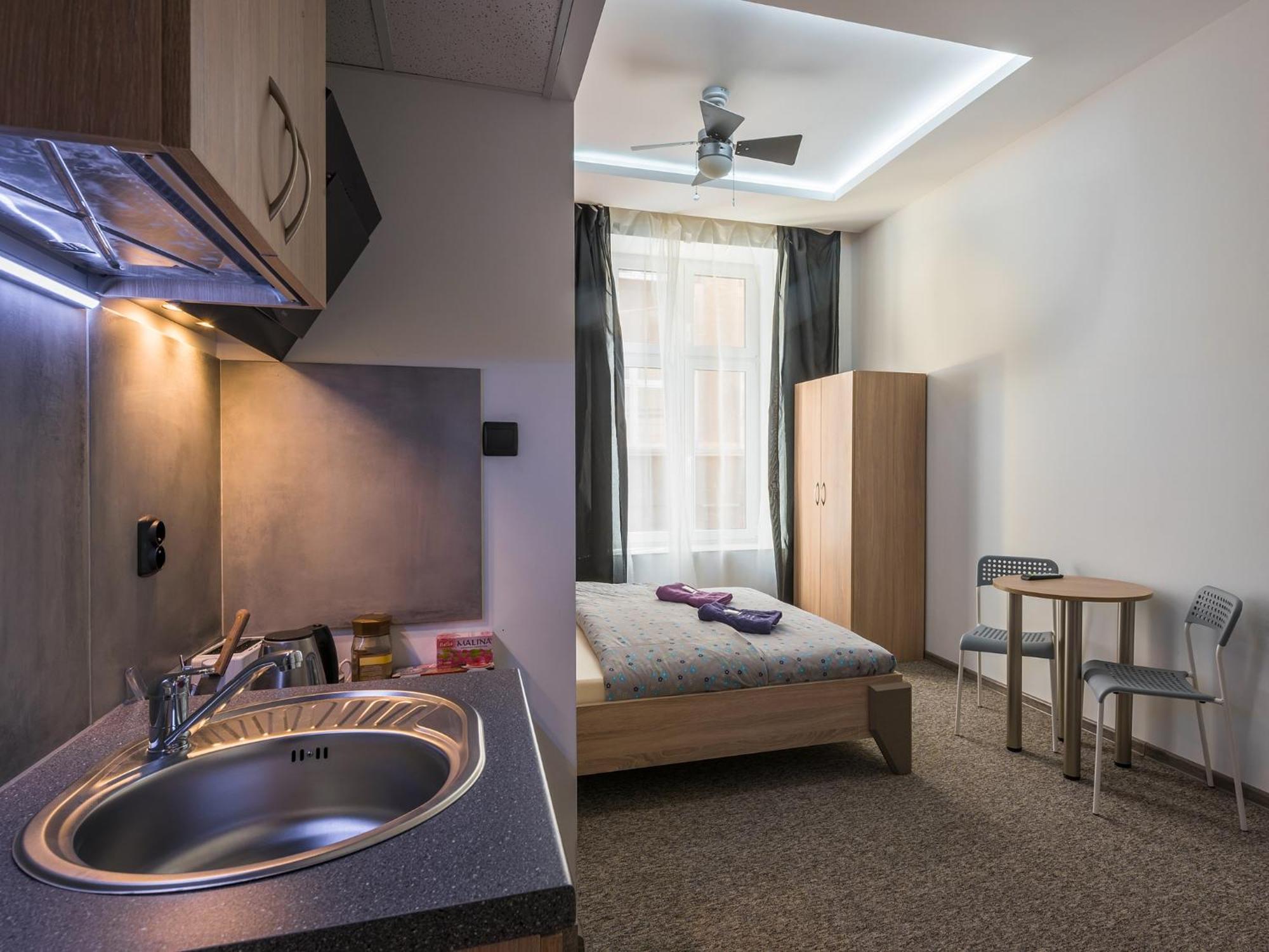 קרקוב 70S Hostel מראה חיצוני תמונה