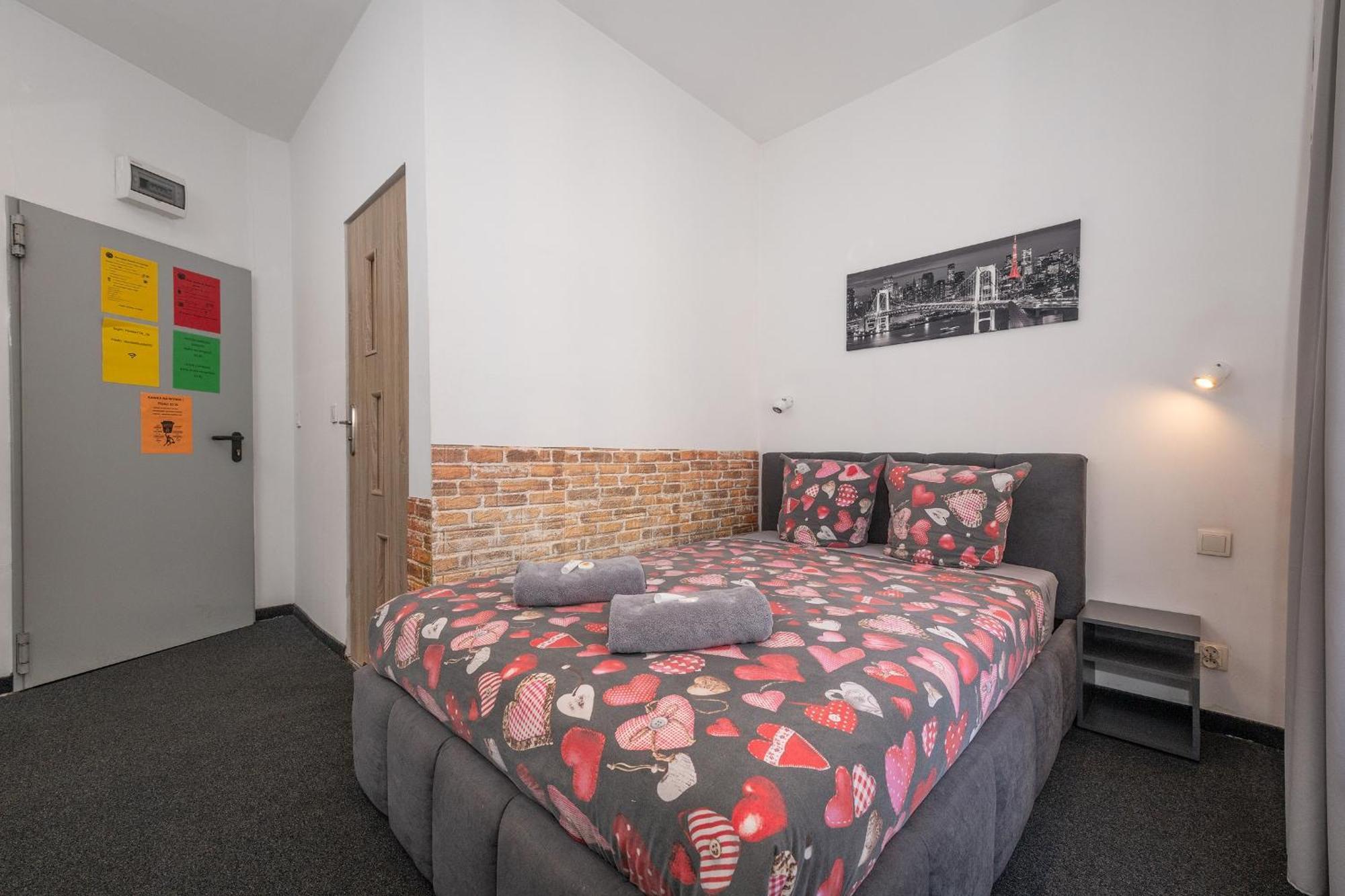 קרקוב 70S Hostel מראה חיצוני תמונה
