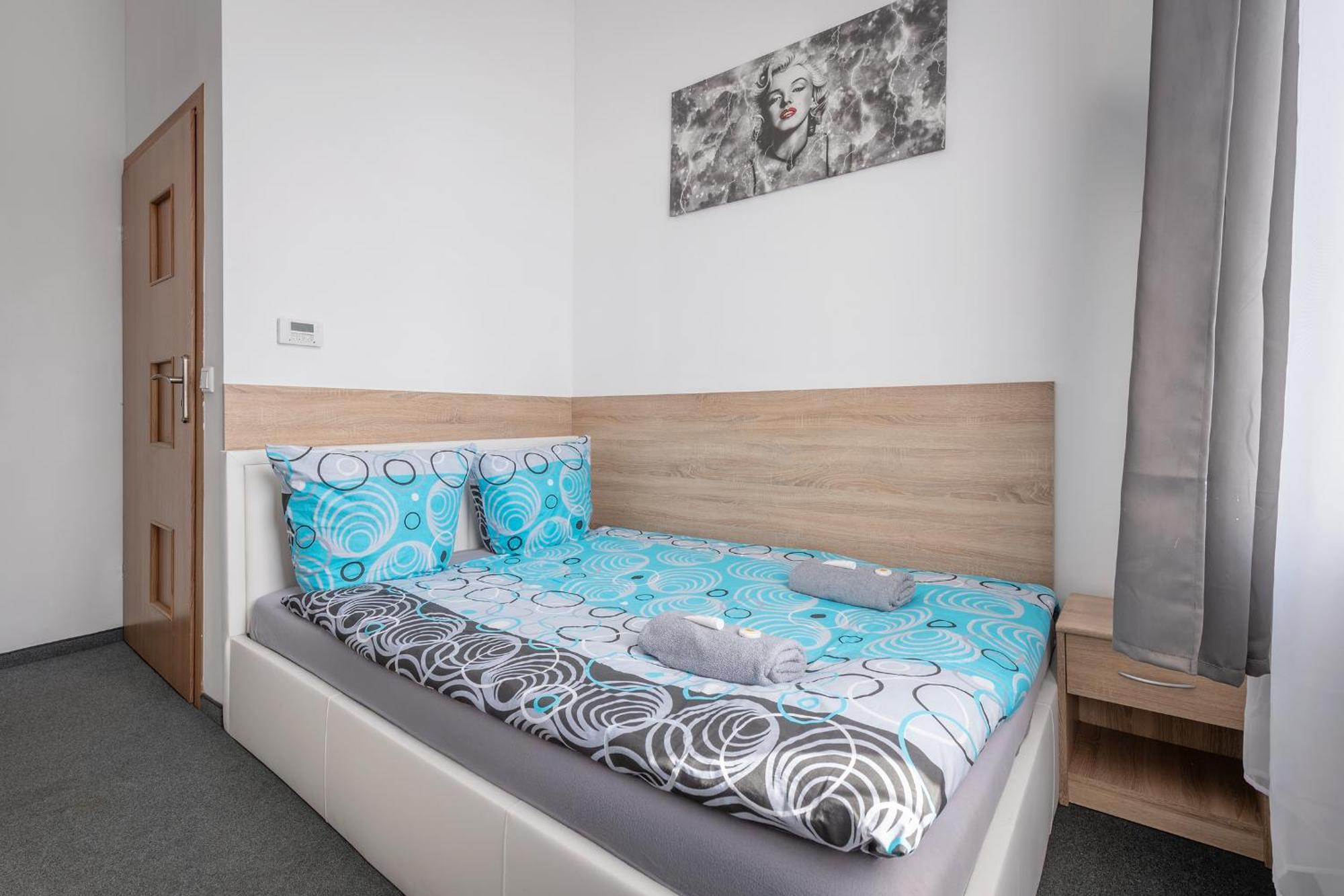 קרקוב 70S Hostel מראה חיצוני תמונה