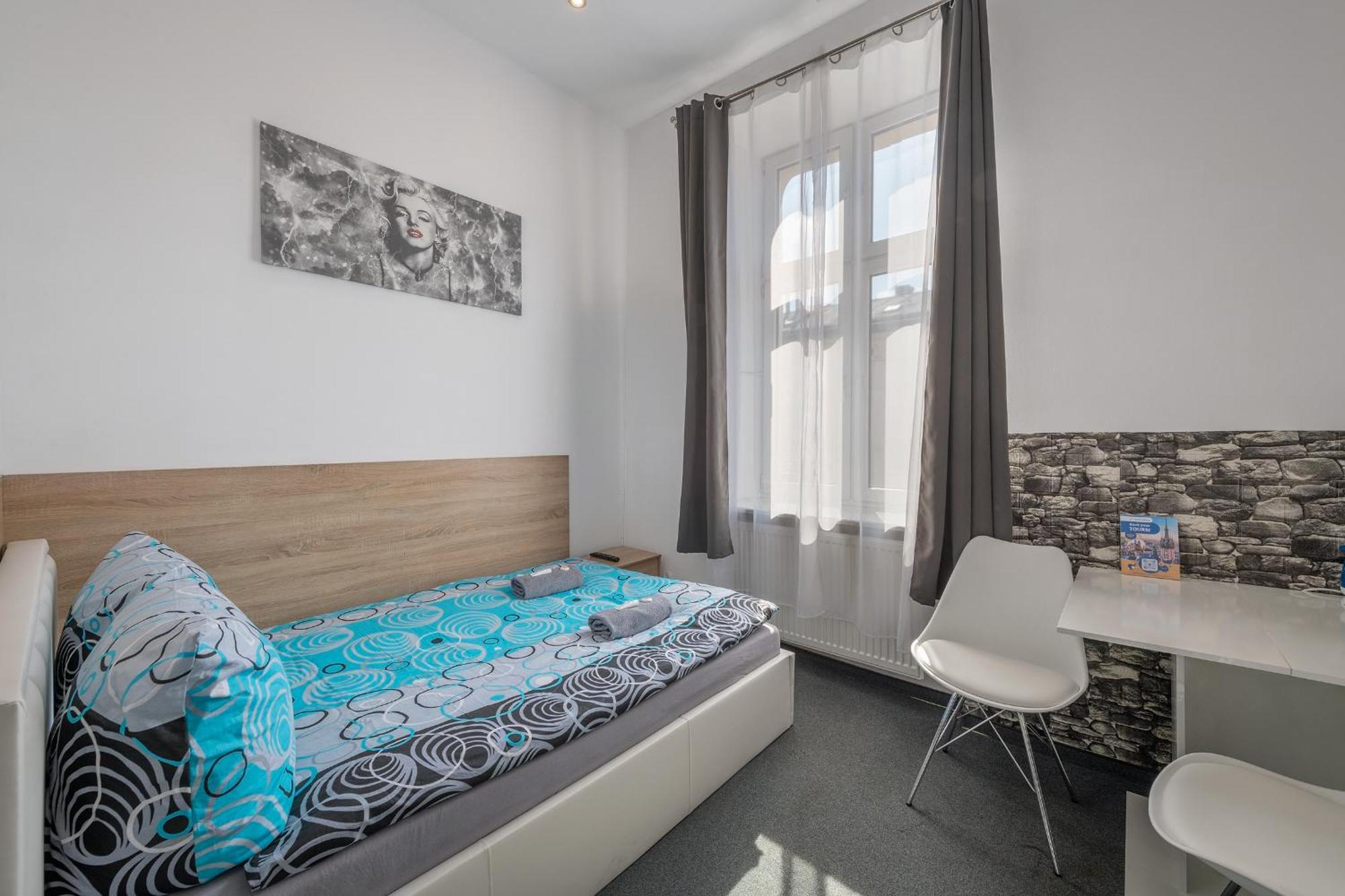 קרקוב 70S Hostel מראה חיצוני תמונה